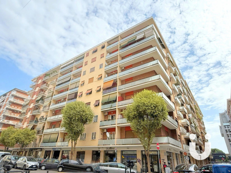 Roma Vendita Appartamento quadrilocale