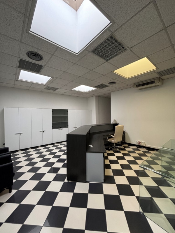 PADOVA UNO: Nelle immediate vicinanze alla tangenziale e comodo al casello autostradale di Padova...