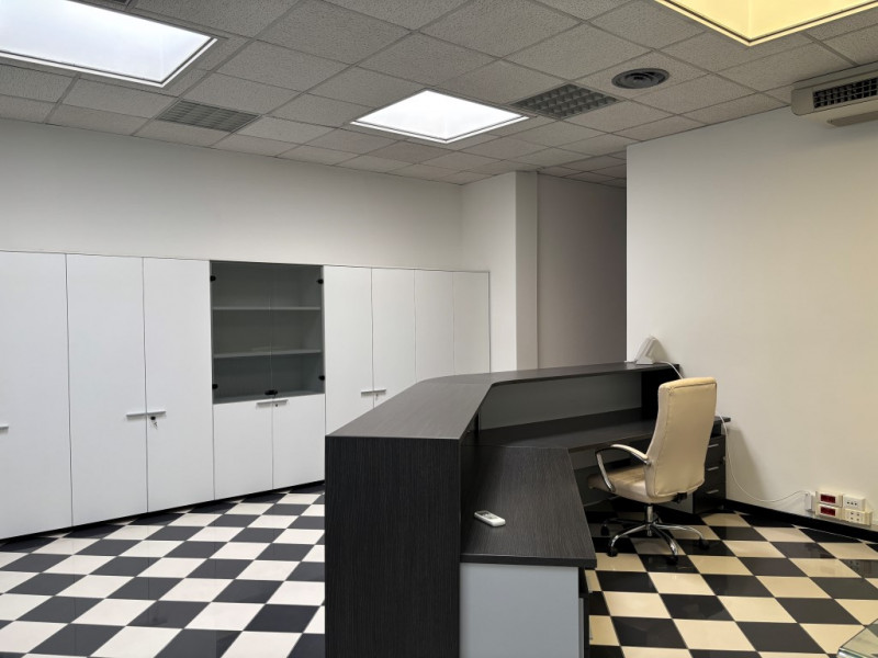 PADOVA UNO: Nelle immediate vicinanze alla tangenziale e comodo al casello autostradale di Padova...