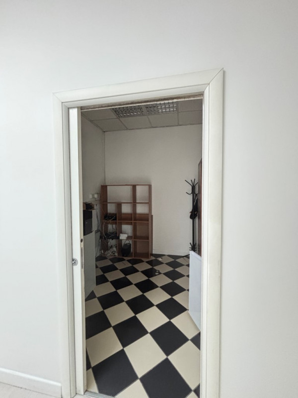 PADOVA UNO: Nelle immediate vicinanze alla tangenziale e comodo al casello autostradale di Padova...