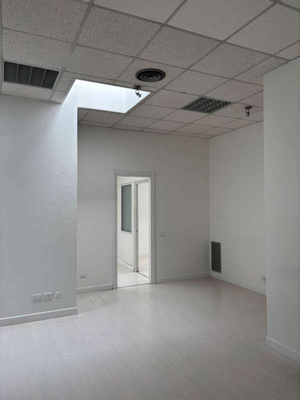 PADOVA UNO: Nelle immediate vicinanze alla tangenziale e comodo al casello autostradale di Padova...