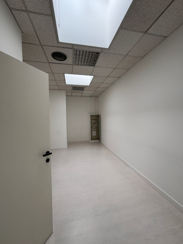 PADOVA UNO: Nelle immediate vicinanze alla tangenziale e comodo al casello autostradale di Padova...