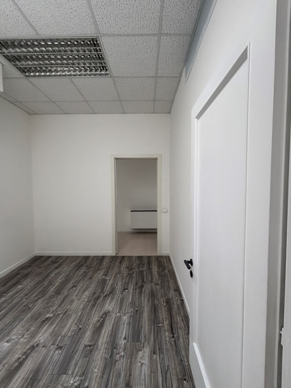 PADOVA UNO: Nelle immediate vicinanze alla tangenziale e comodo al casello autostradale di Padova...