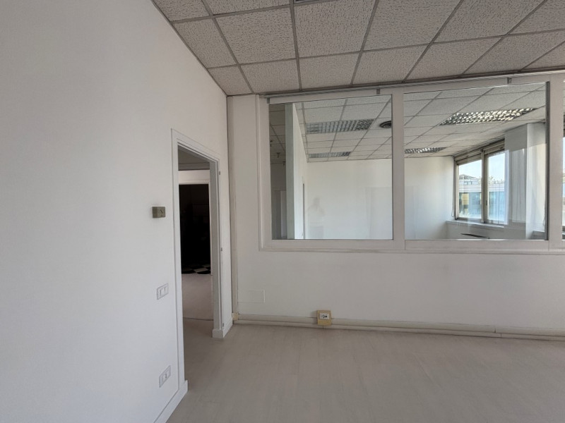 PADOVA UNO: Nelle immediate vicinanze alla tangenziale e comodo al casello autostradale di Padova...