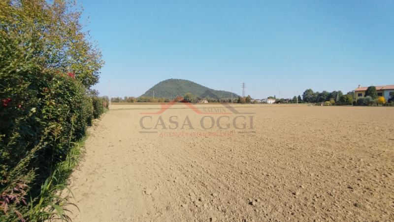 Rif. 417A – Tramonte di Teolo

In una splendida posizione panoramica e soleggiata, proponiamo in ...