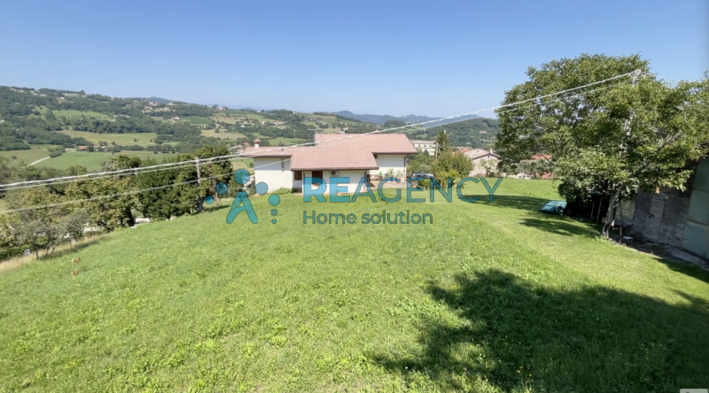 TRISSINO - Immagina di svegliarti ogni mattina nella tua villa, costruita esattamente come l’hai ...