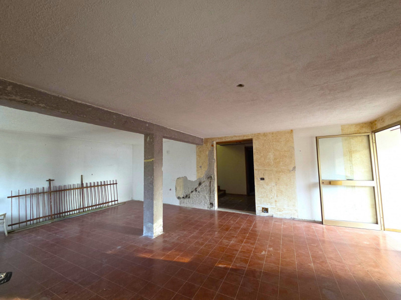 Se stai cercando una casa nel centro di Galzignano Terme, questa abitazione singola su lotto di 5...