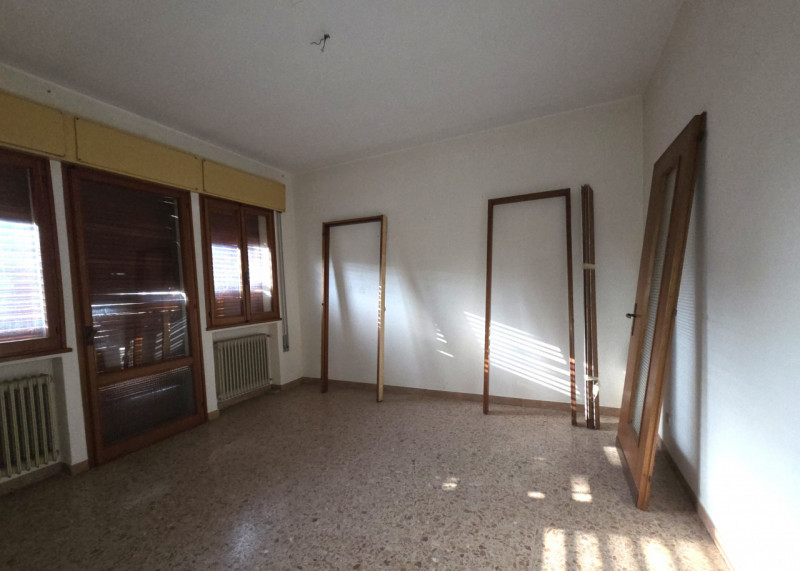 Se stai cercando una casa nel centro di Galzignano Terme, questa abitazione singola su lotto di 5...