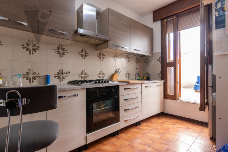 Nel cuore del centro storico di Roncajette, verdissima e residenziale frazione di Ponte San Nicol...