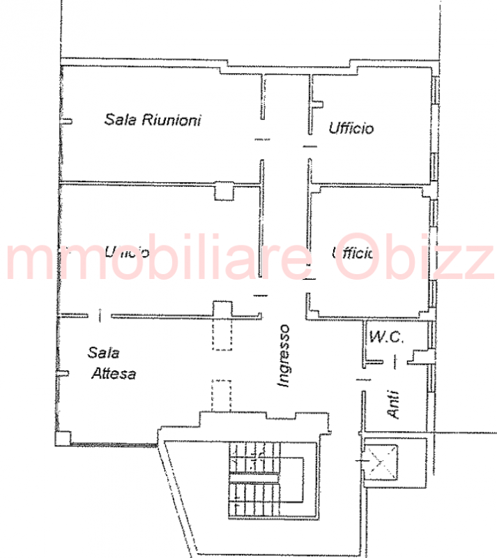 POSSIBILE CAMBIO D'USO IN RESIDENZIALE

 Questo ufficio spazioso, situato nel cuore del Centro St...