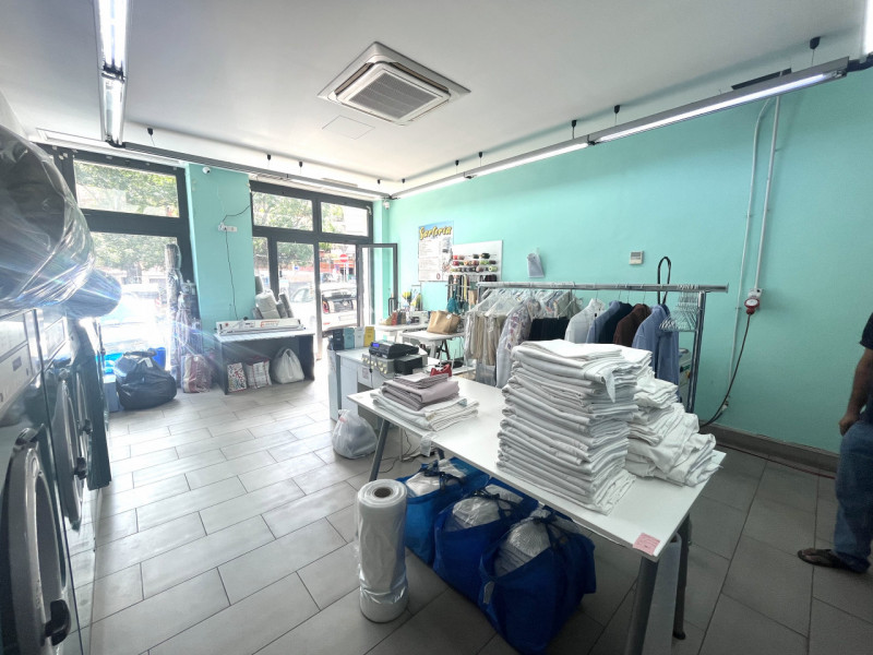 Roma Vendita Attivita commerciale tintorie/lavanderie