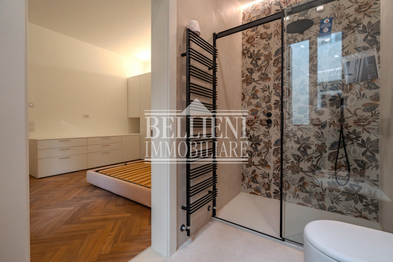 CENTRO STORICO - Nel cuore di Vicenza, proponiamo in vendita un splendido appartamento al piano n...