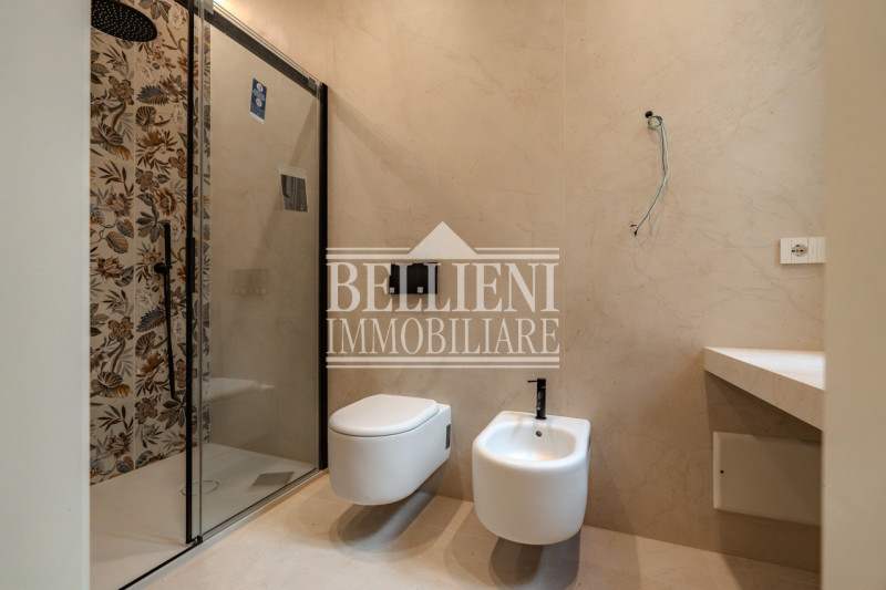 CENTRO STORICO - Nel cuore di Vicenza, proponiamo in vendita un splendido appartamento al piano n...