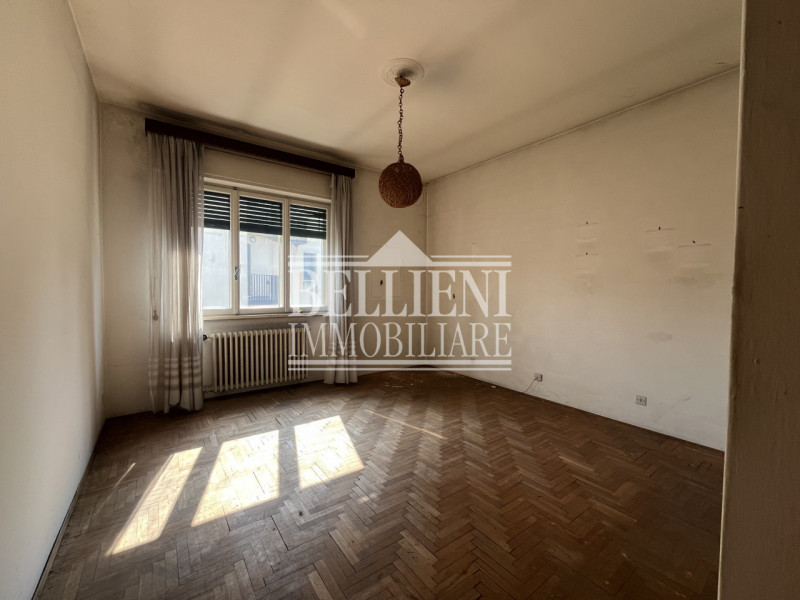 Interno Viale Trento, in zona residenziale fuori dal traffico, proponiamo in vendita una casa ind...