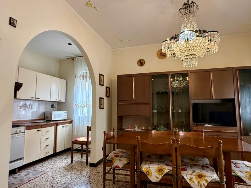 Nel cuore di Albignasego, proponiamo in vendita una soluzione abitativa comoda ai principali serv...