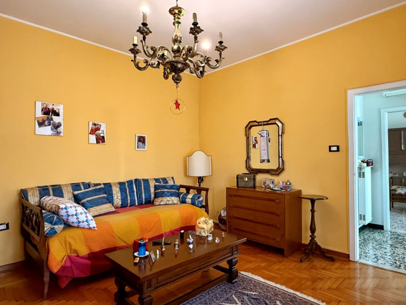 Nel cuore di Albignasego, proponiamo in vendita una soluzione abitativa comoda ai principali serv...