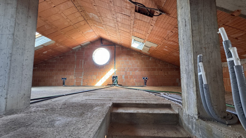 Scoprite una straordinaria opportunità abitativa nel cuore di Legnaro, nella tranquilla zona di C...