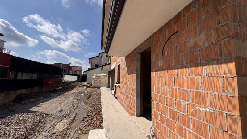 Scoprite una straordinaria opportunità abitativa nel cuore di Legnaro, nella tranquilla zona di C...