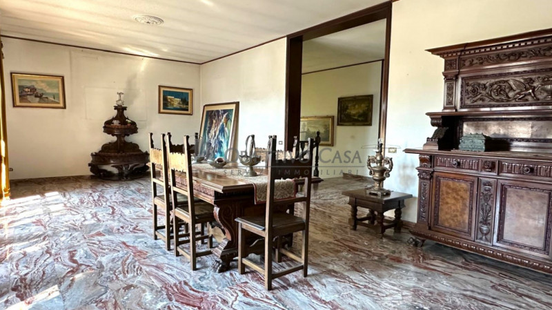 Rif. AT630 - Nel cuore del prestigioso quartiere San Lorenzo di Abano Terme, in una zona residenz...