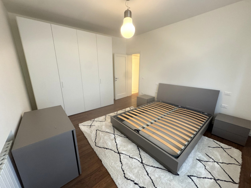 Centralissimo, in quartiere residenziale tranquillo ma a due passi da tutti i servizi proponiamo ...