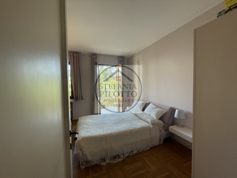 Padova, Santa Sofia- Stefania Pilotto Immobiliare propone in vendita appartamento di 150 mq con g...