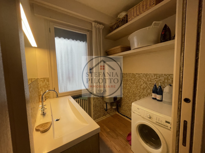 Padova, Santa Sofia- Stefania Pilotto Immobiliare propone in vendita appartamento di 150 mq con g...