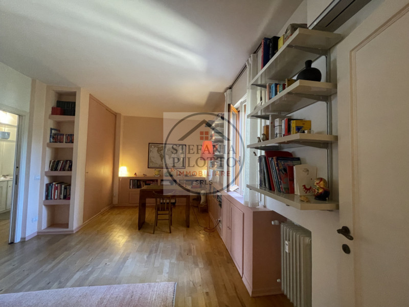 Padova, Santa Sofia- Stefania Pilotto Immobiliare propone in vendita appartamento di 150 mq con g...