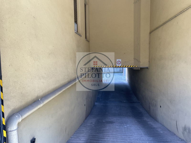 Padova, Santa Sofia- Stefania Pilotto Immobiliare propone in vendita appartamento di 150 mq con g...