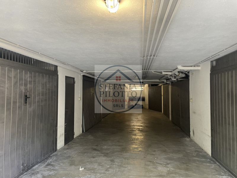 Padova, Santa Sofia- Stefania Pilotto Immobiliare propone in vendita appartamento di 150 mq con g...