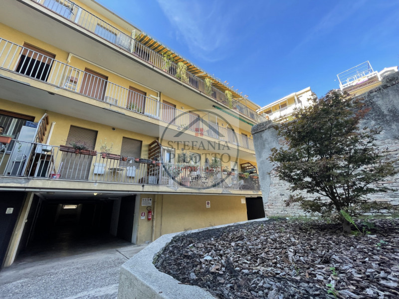 Padova, Santa Sofia- Stefania Pilotto Immobiliare propone in vendita appartamento di 150 mq con g...