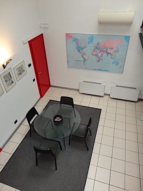 Nel quartiere di Padova Uno è disponibile un bellissimo ufficio ristrutturato di recente e con sp...