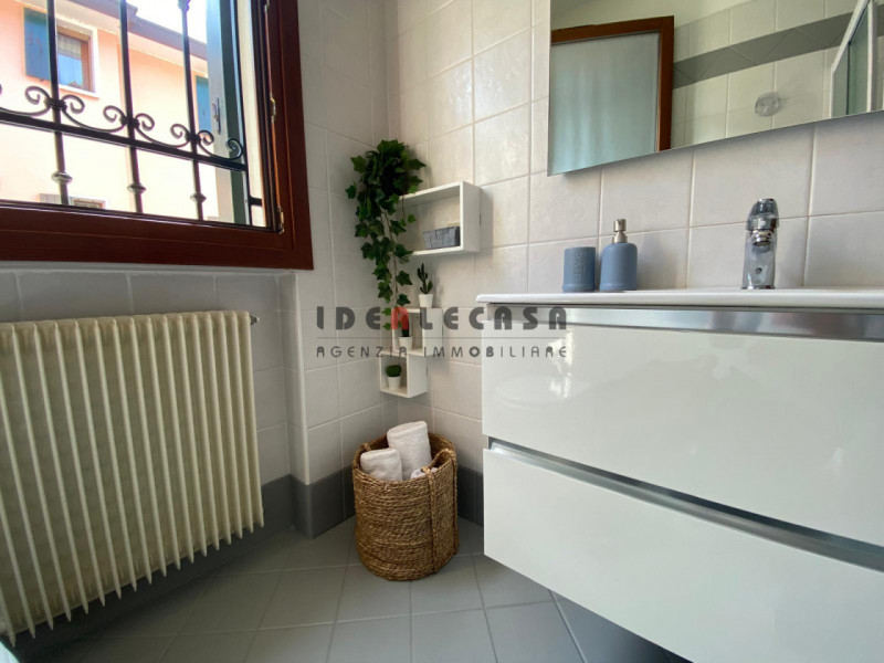 RIF: FR002 PADOVA - CHIESANUOVA Proponiamo in vendita bilocale al piano terra in contesto residen...