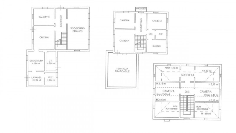 In un contesto tranquillo e riservato, circondata dal verde e da un’ampia area scoperta, VILLA D’...