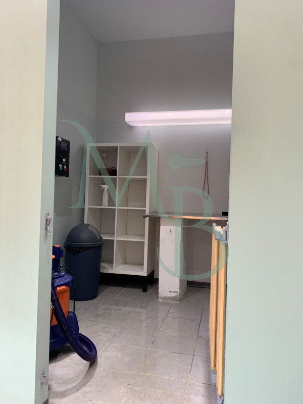 VIGONZA località PERAROLO: Immobiliare MB propone in locazione un immobile commerciale di circa 1...