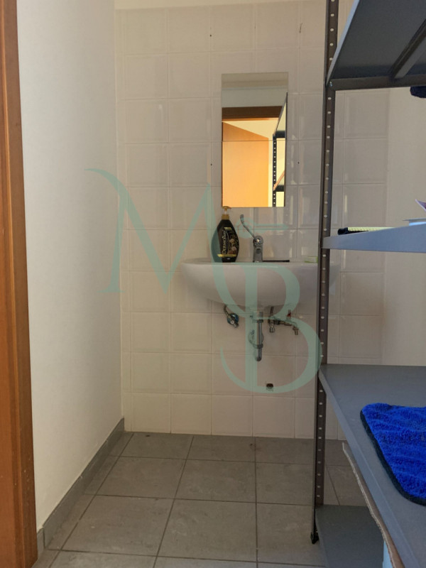 VIGONZA località PERAROLO: Immobiliare MB propone in locazione un immobile commerciale di circa 1...