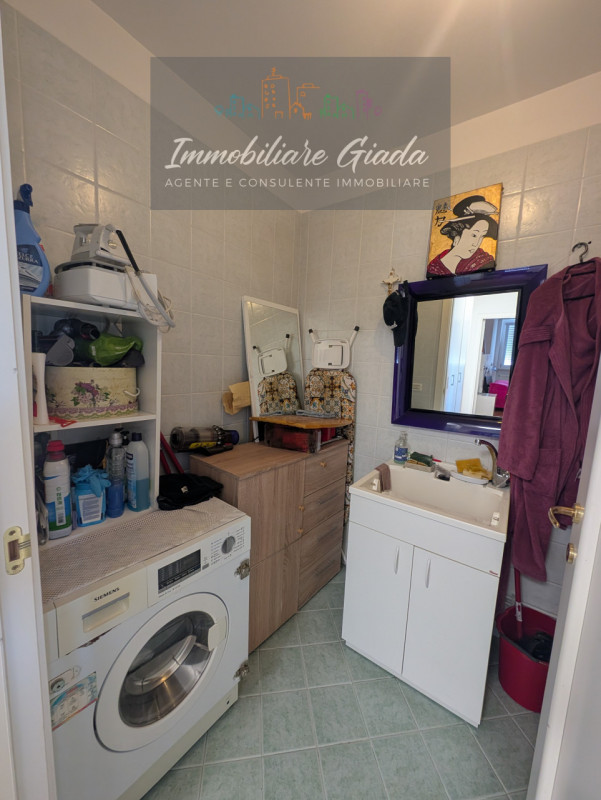 Scopri questo splendido appartamento trilocale in vendita nel centro di Vittorio Veneto, situato ...