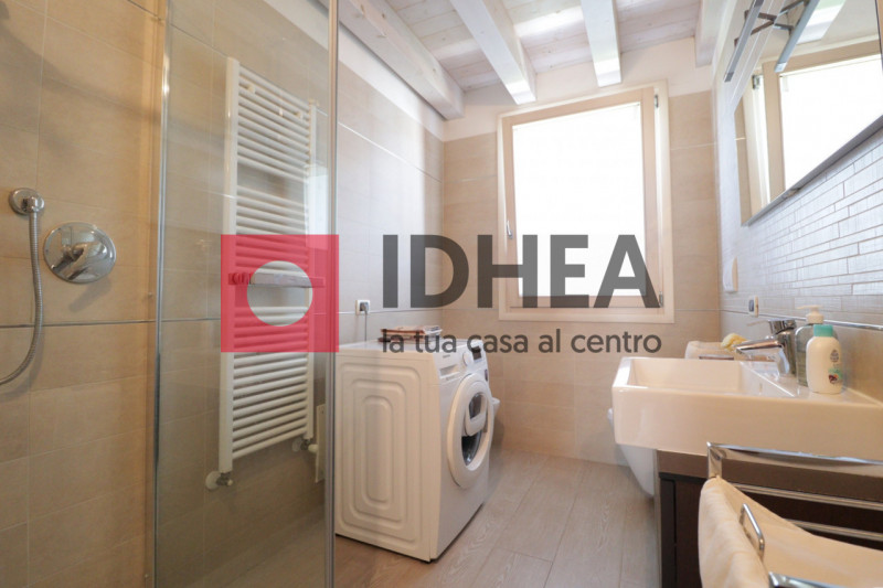 VILLORBA (TREVISO)
RIF:"FRV1"

L'agenzia IDHEA di Villorba propone in vendita un elegante apparta...