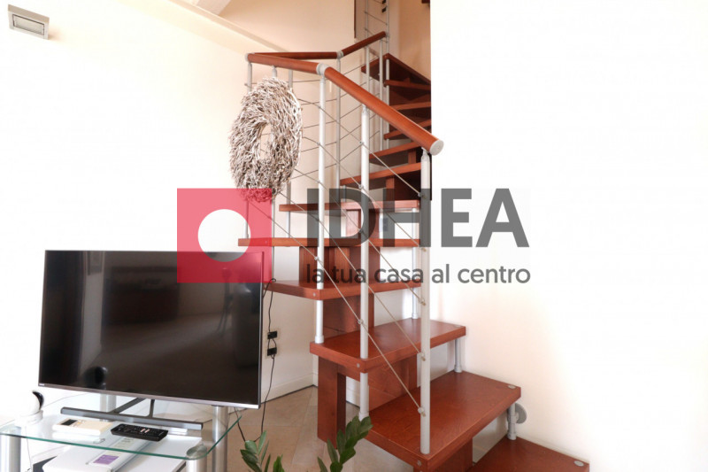 VILLORBA (TREVISO)
RIF:"FRV1"

L'agenzia IDHEA di Villorba propone in vendita un elegante apparta...