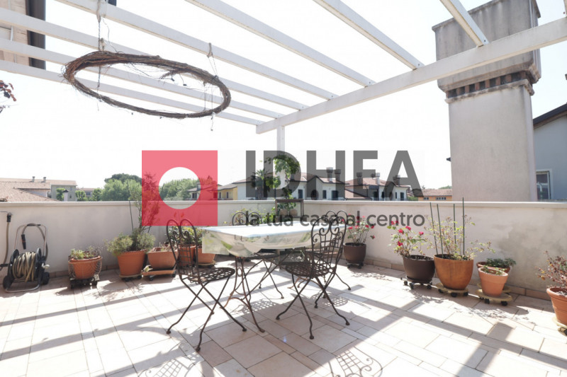 VILLORBA (TREVISO)
RIF:"FRV1"

L'agenzia IDHEA di Villorba propone in vendita un elegante apparta...