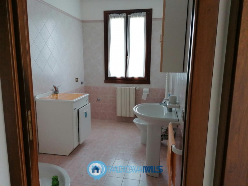 Immobile in esclusiva al Gruppo Padova MLS

CODEVIGO - Loc. ROSARA.

Inserita su lotto di ca. 1.7...