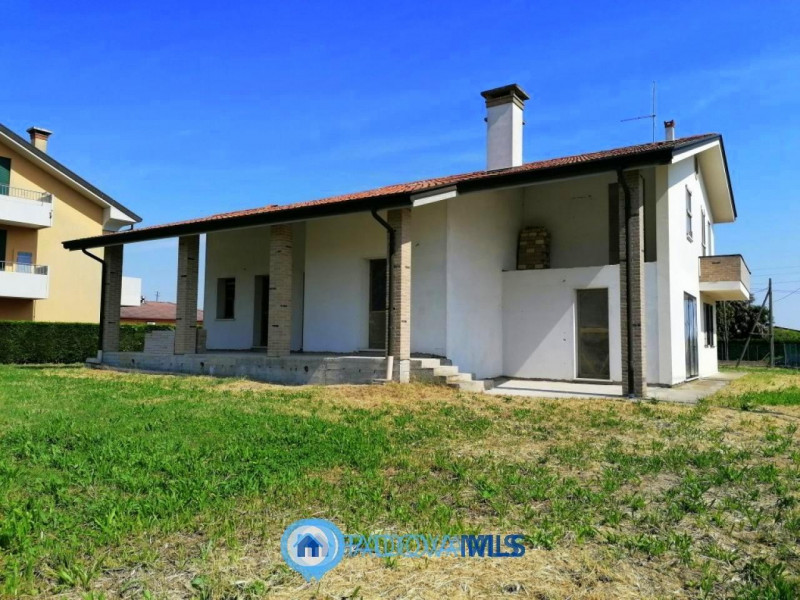 Immobile in esclusiva al Gruppo Padova MLS

CODEVIGO - Loc. ROSARA.
Inserisci su lotto di ca. 1.7...