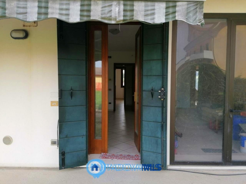 Immobile in esclusiva al Gruppo Padova MLS

CODEVIGO - Loc. ROSARA.
Inserisci su lotto di ca. 1.7...