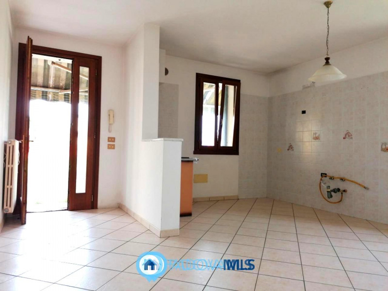 Immobile in esclusiva al Gruppo Padova MLS

CODEVIGO - Loc. ROSARA.
Inserisci su lotto di ca. 1.7...