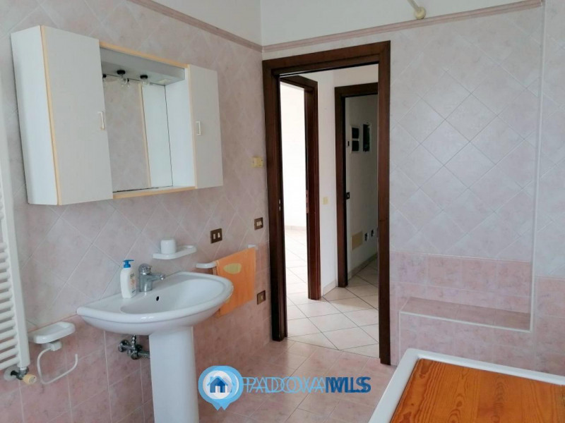 Immobile in esclusiva al Gruppo Padova MLS

CODEVIGO - Loc. ROSARA.
Inserisci su lotto di ca. 1.7...