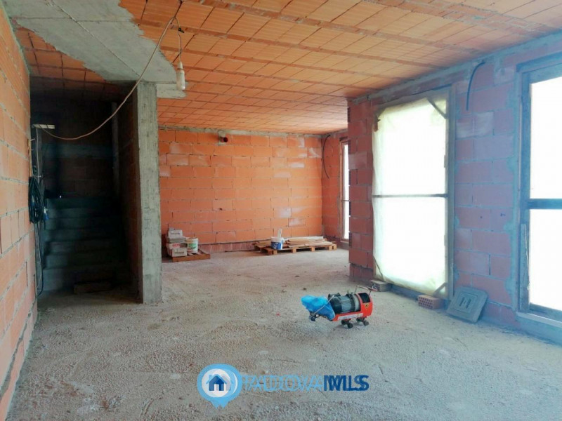 Immobile in esclusiva al Gruppo Padova MLS

CODEVIGO - Loc. ROSARA.
Inserisci su lotto di ca. 1.7...