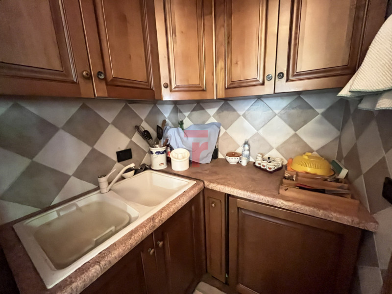 Nel suggestivo contesto montano di Lamon, in provincia di Belluno, proponiamo in vendita una cara...