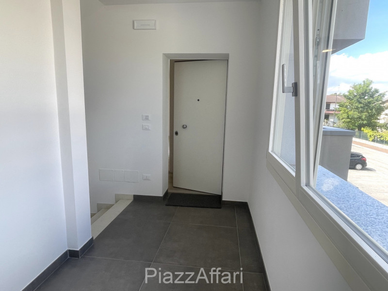 Causa trasferimento lavoro degli attuali proprietari, proponiamo in vendita grazioso appartamento...