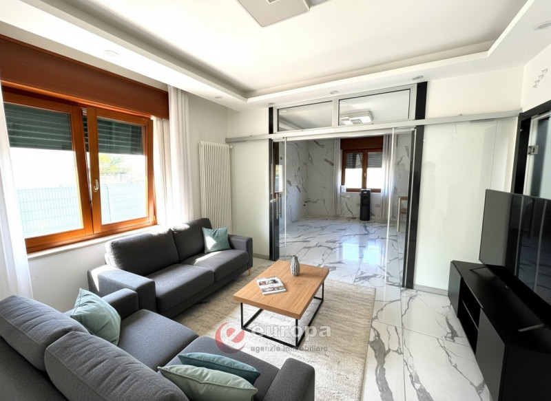 Bolzano Vicentino (zona ex mulino), libera casa singola ora unifamiliare ma adattata per 2 abitaz...