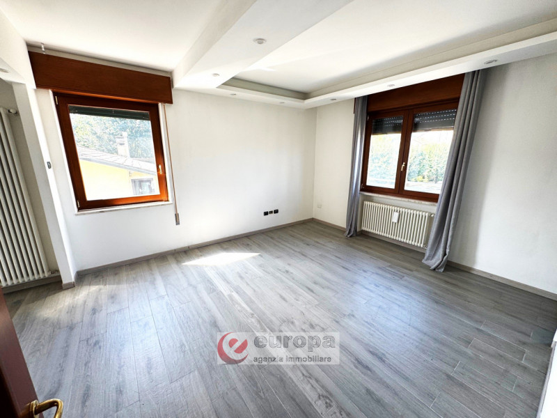 Bolzano Vicentino (zona ex mulino), libera casa singola ora unifamiliare ma adattata per 2 abitaz...