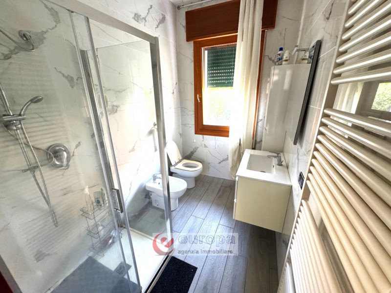 Bolzano Vicentino (zona ex mulino), libera casa singola ora unifamiliare ma adattata per 2 abitaz...